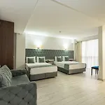Grand Family Hotel 3*