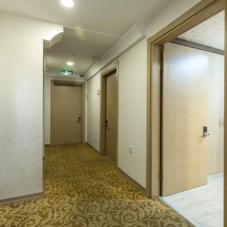 Hotell Grand Family 3*