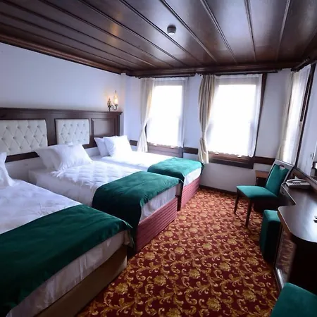 Hotel Grand Family