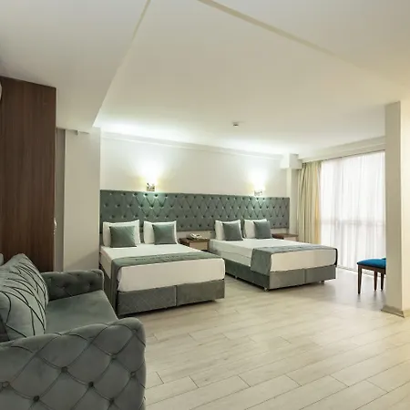 Grand Family Hotel 3*